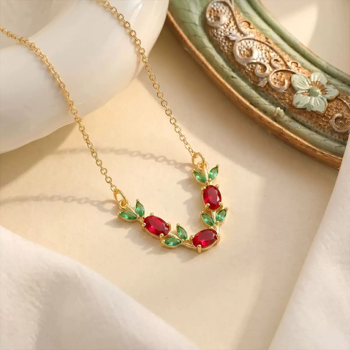 Tulip Necklace